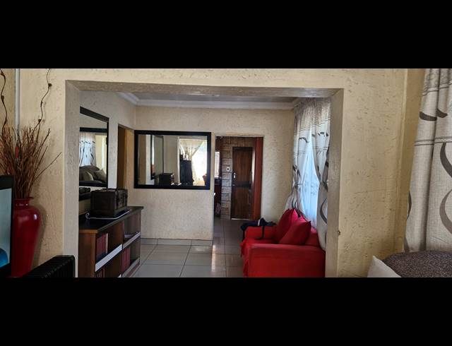 2 BEDROOM FREEHOLD FOR SALE IN MAMELODI EAST